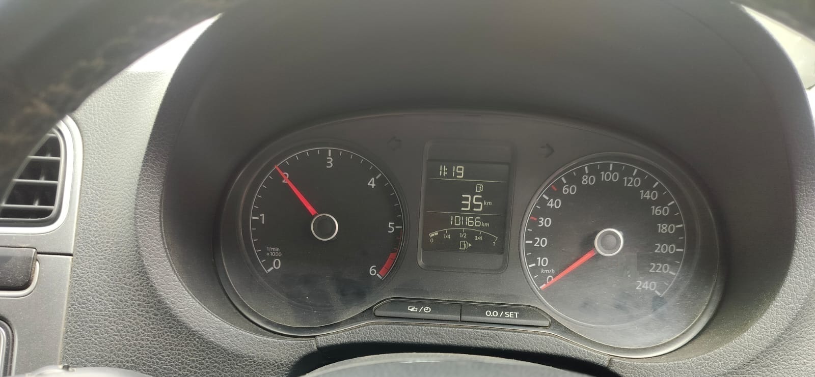 Volkswagen Polo(2014-2015) Comfortline 1.2l P